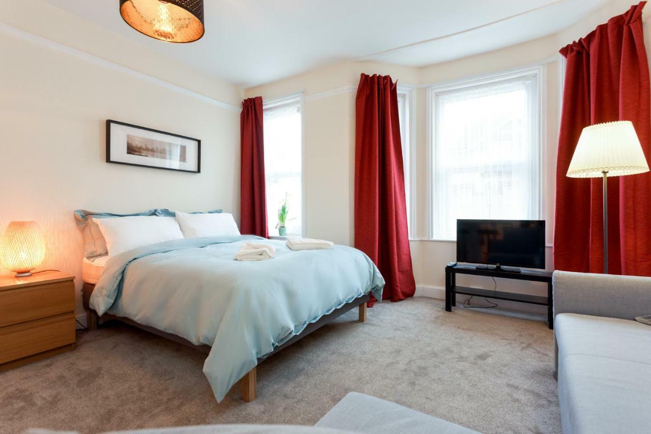 Stylish Town Centre Apartment Close To Beach And Shops Bournemouth Buitenkant foto
